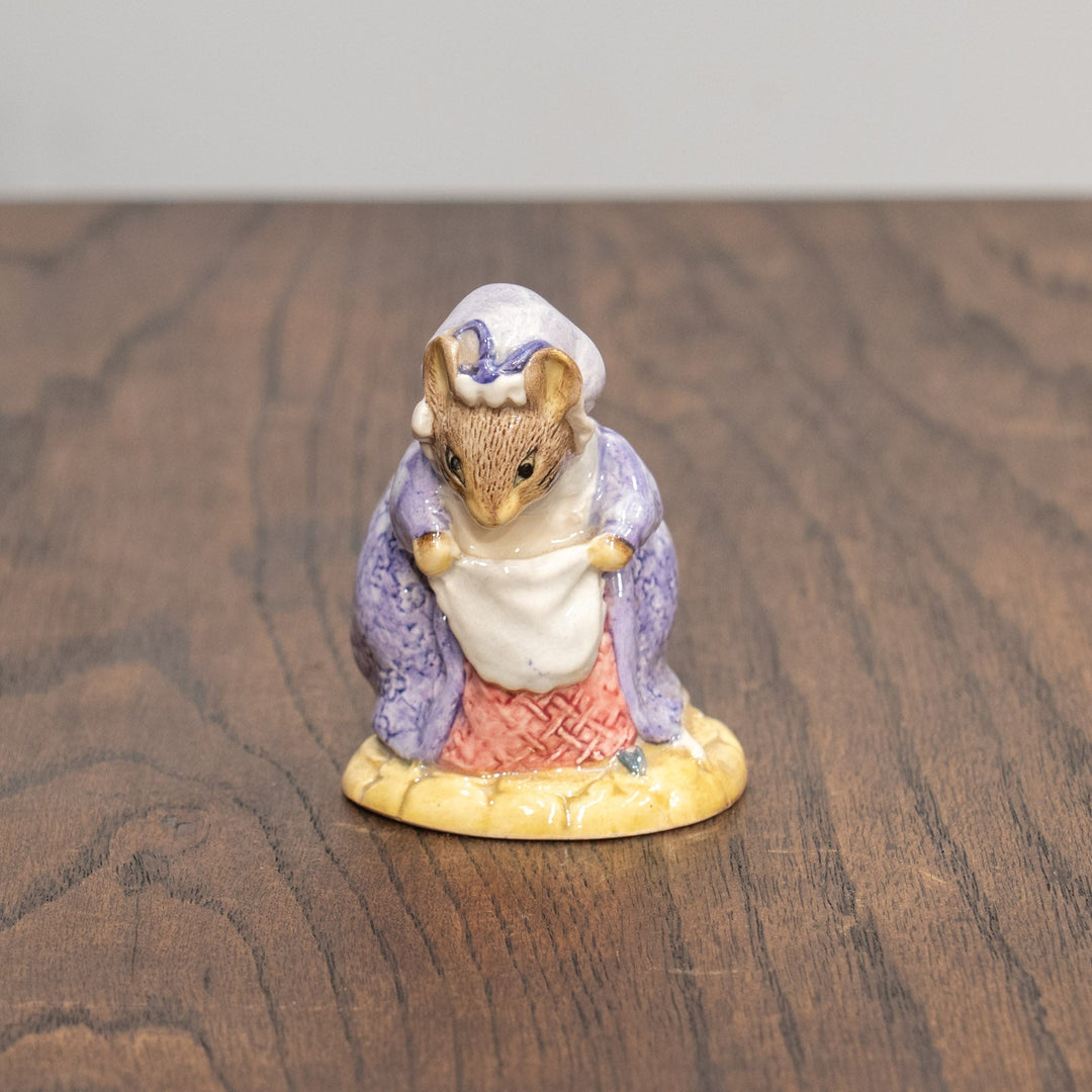 【BESWICK ベスウィック】お辞儀をするねずみ夫人 ROYAL ALBERTスタンプ ビアトリクス・ポター フィギュリン /25L