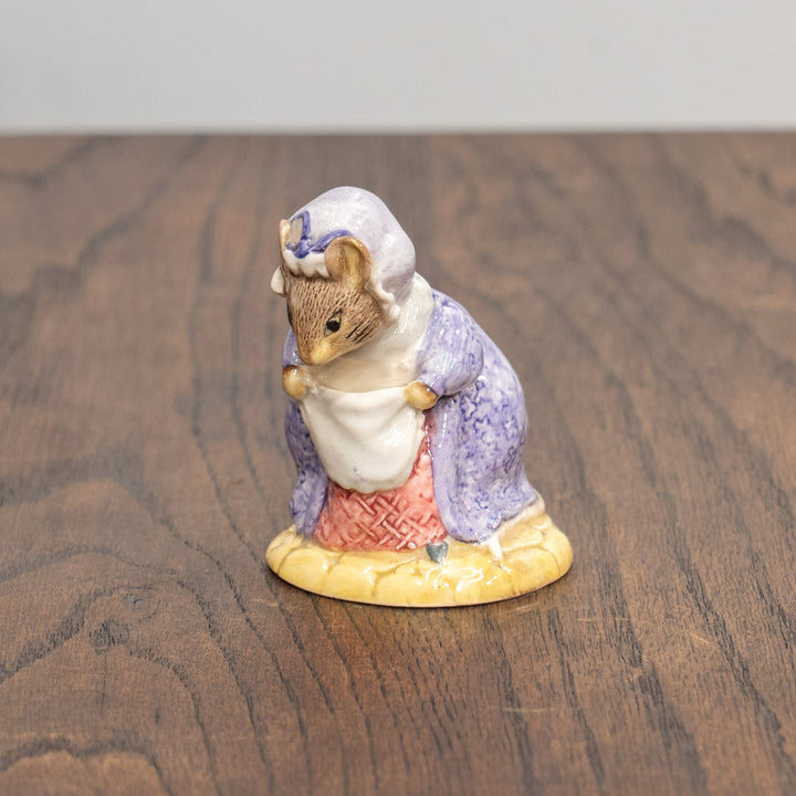 【BESWICK ベスウィック】お辞儀をするねずみ夫人 ROYAL ALBERTスタンプ ビアトリクス・ポター フィギュリン /25L