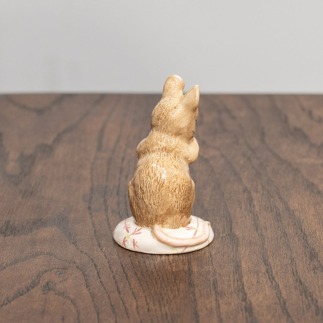 【BESWICK ベスウィック】あな糸が足りぬ ROYAL ALBERTスタンプ ビアトリクス・ポター フィギュリン /25L
