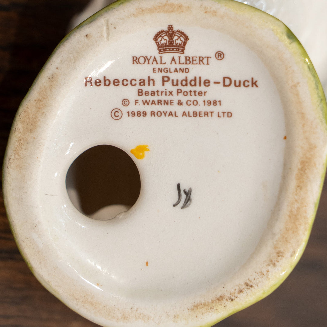 【BESWICK ベスウィック】あひるのレベッカ ROYAL ALBERTスタンプ フィギュリン /25L