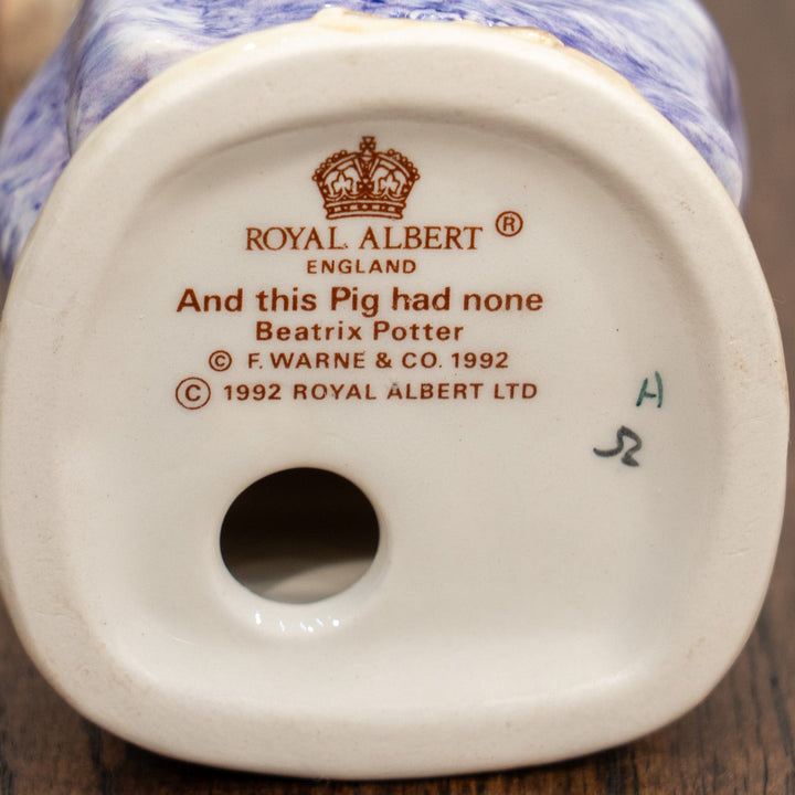 【BESWICK ベスウィック】何ももらえなかったこぶた ROYAL ALBERTスタンプ フィギュリン /25L