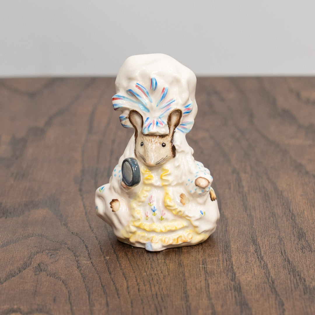 【BESWICK ベスウィック】グロースターの仕たて屋レディ・マウス ROYAL ALBERTスタンプ フィギュリン /25L