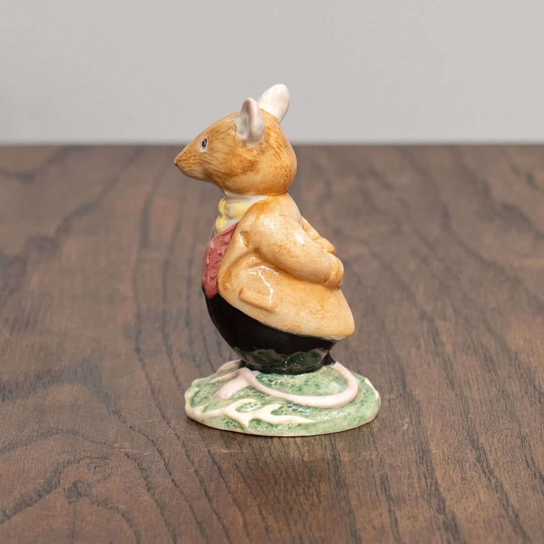 【ROYAL DOULTON ロイヤルドルトン】当時の工場検査済シール付き のばらの村のものがたり もりねずみ男爵 フィギュリン /25L