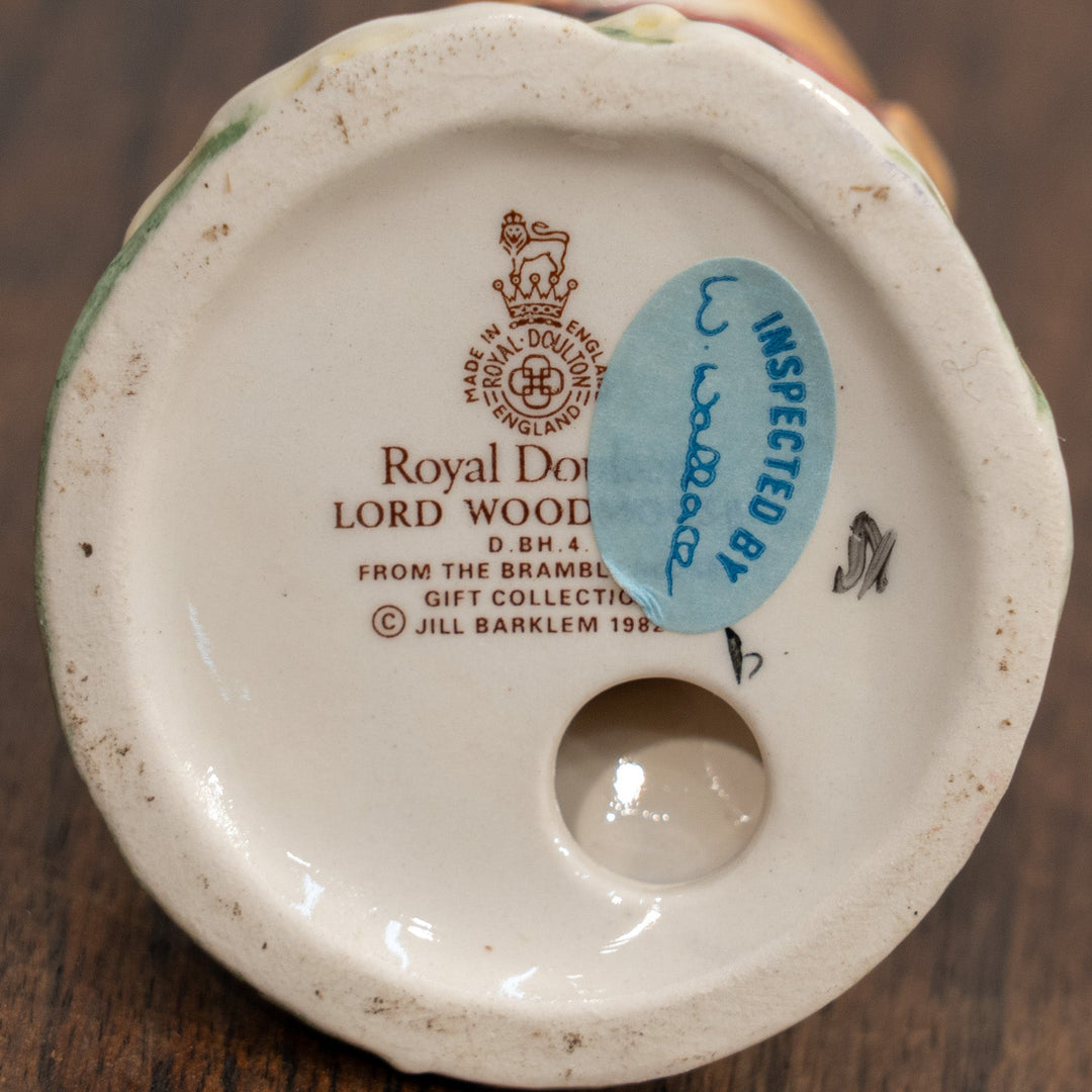【ROYAL DOULTON ロイヤルドルトン】当時の工場検査済シール付き のばらの村のものがたり もりねずみ男爵 フィギュリン /25L