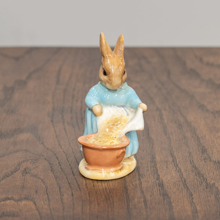 【BESWICK ベスウィック】うさぎのセシリ・パセリ 下向きパターン 金文字スタンプ フィギュリン /25L