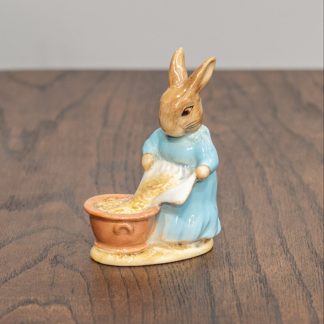 【BESWICK ベスウィック】うさぎのセシリ・パセリ 下向きパターン 金文字スタンプ フィギュリン /25L