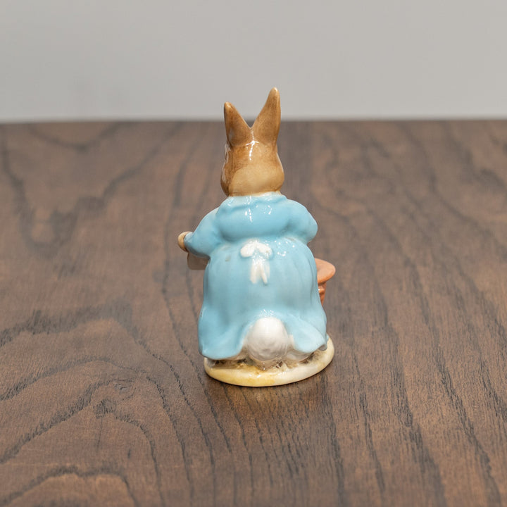 【BESWICK ベスウィック】うさぎのセシリ・パセリ 下向きパターン 金文字スタンプ フィギュリン /25L