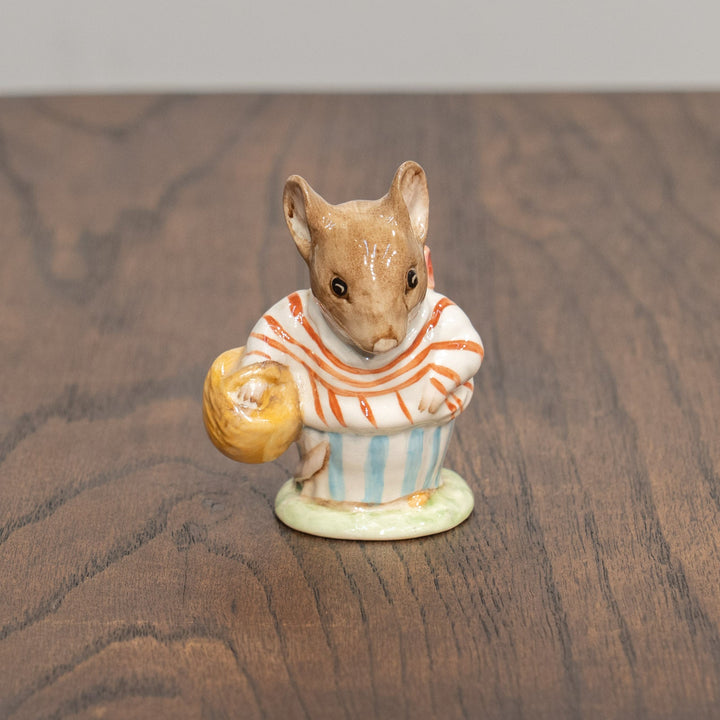 【BESWICK ベスウィック】のねずみのティトルマウス夫人 カゴ持ちパターン フィギュリン /25L