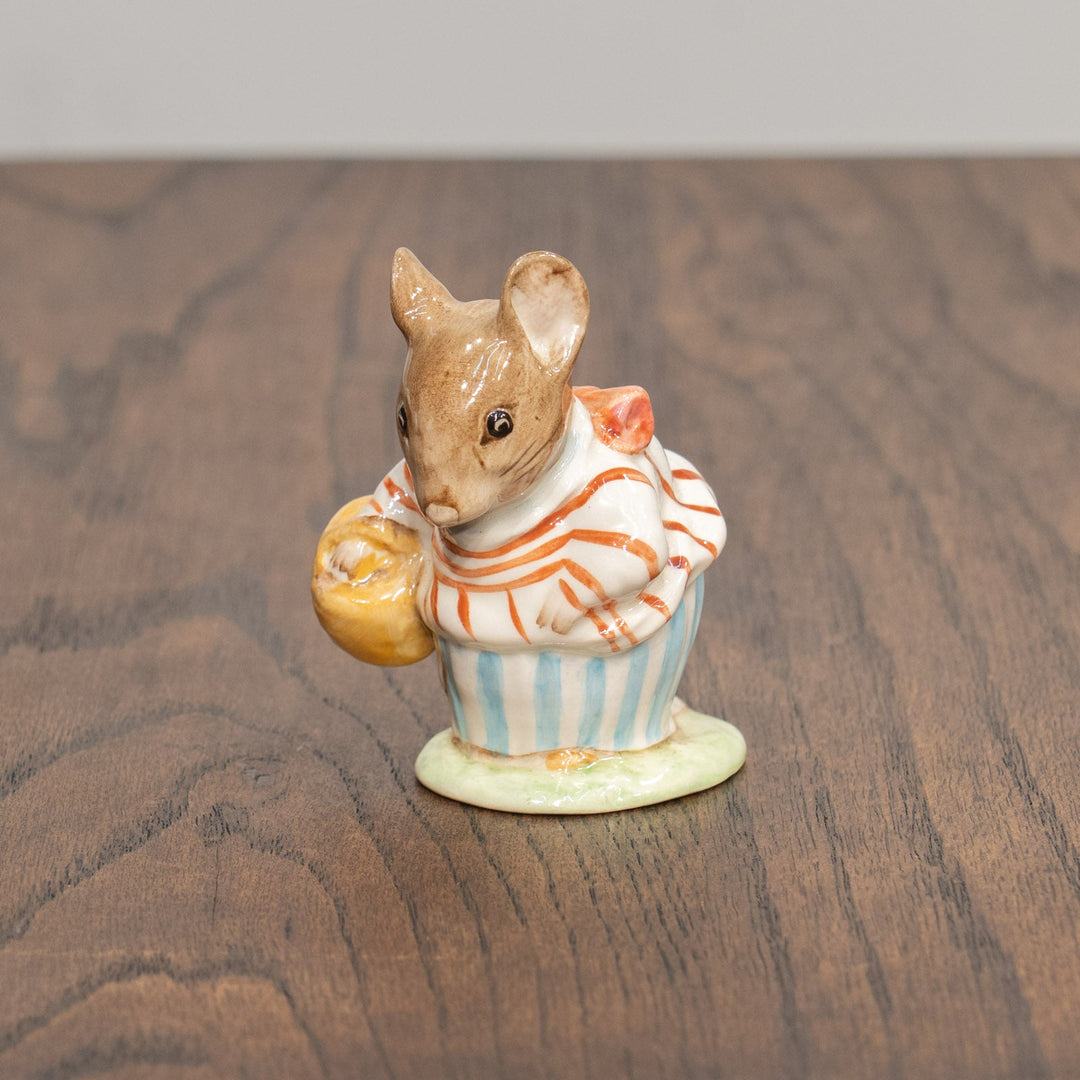 【BESWICK ベスウィック】のねずみのティトルマウス夫人 カゴ持ちパターン フィギュリン /25L