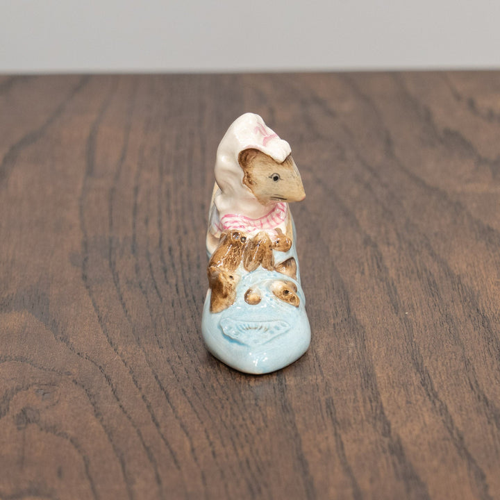 【BESWICK ベスウィック】靴の中に住んでいたねずみのおばあさん フィギュリン /25L-A
