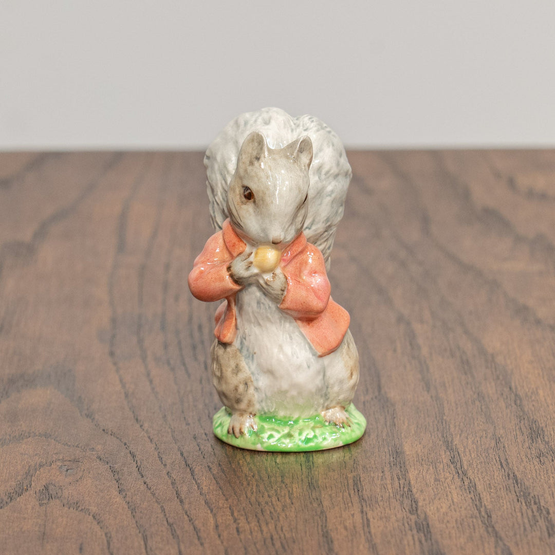 【BESWICK ベスウィック】リスのカルアシ・チミーのおはなし ピンクジャケットパターン フィギュリン /25L-A