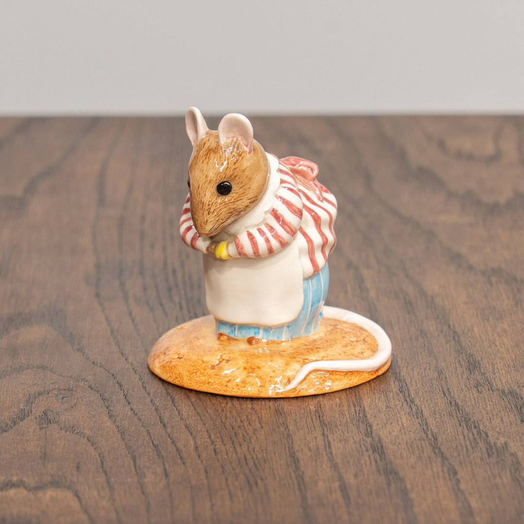 【BESWICK ベスウィック】のねずみのティトルマウス夫人 エプロンパターン レアモデル フィギュリン /25L