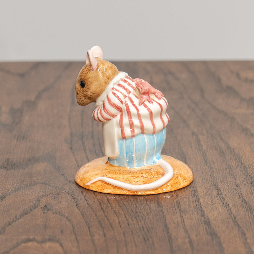 【BESWICK ベスウィック】のねずみのティトルマウス夫人 エプロンパターン レアモデル フィギュリン /25L