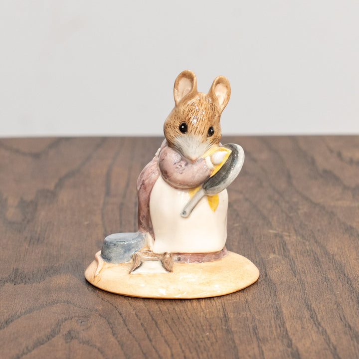 【BESWICK ベスウィック】フライパンを磨くハンカ・マンカ レアモデル フィギュリン /25L