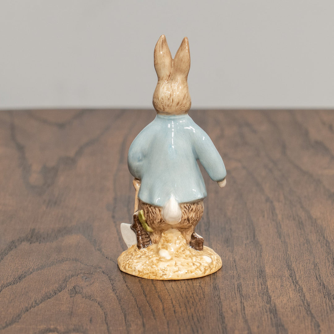 【BESWICK ベスウィック】穴掘りピーターラビット レアモデル フィギュリン /25L
