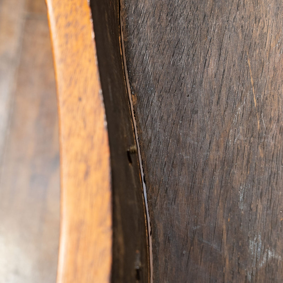 フロントの滑らかなサーペンタインのデザインが目を惹く 4段チェスト /25L