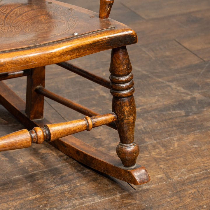 ベントウッド パネルバック ロッキングチェア /25L