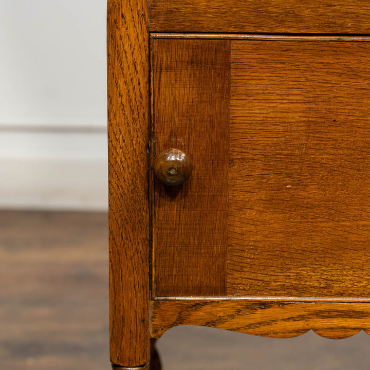 オーク ツイストレッグ ベッドサイドテーブル /25L