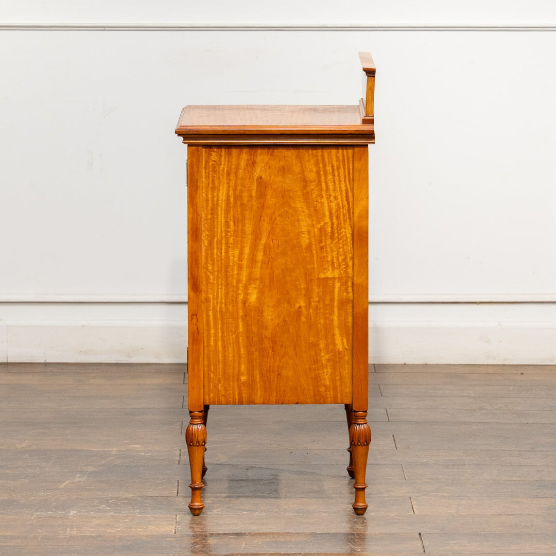 【JANNAWAYS ジャナウェイズ】インレイ ベッドサイドカップボード /25L