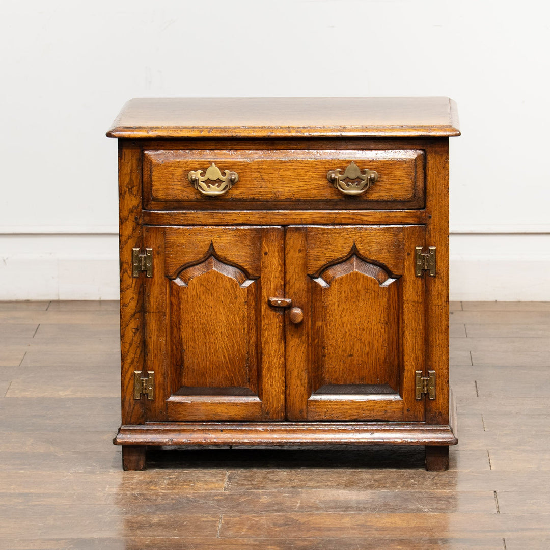 【Titchmarsh＆Goodwin ティッチマーシュ&グッドウィン】オーク サイドボード /25L