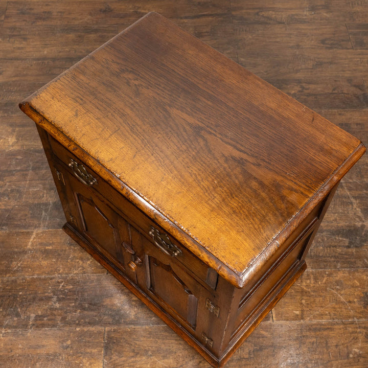 【Titchmarsh＆Goodwin ティッチマーシュ&グッドウィン】オーク サイドボード /25L