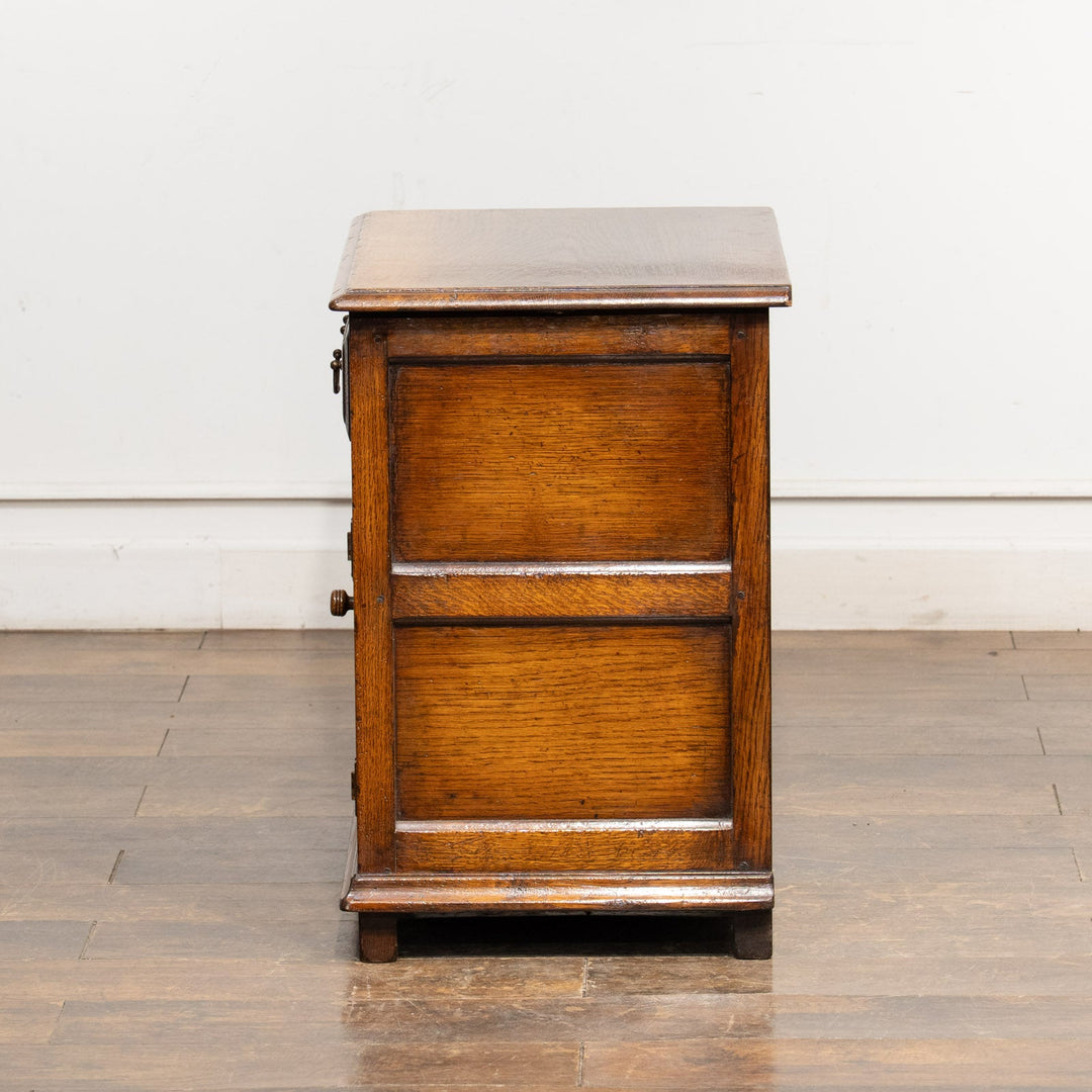 【Titchmarsh＆Goodwin ティッチマーシュ&グッドウィン】オーク サイドボード /25L