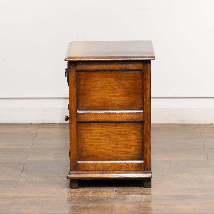 【Titchmarsh＆Goodwin ティッチマーシュ&グッドウィン】オーク サイドボード /25L