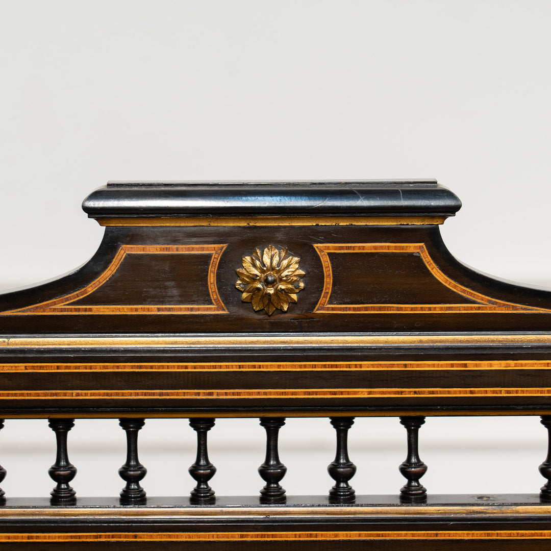 布で作られた花々が色彩豊か ナポレオン3世様式 ファイヤースクリーン /25L