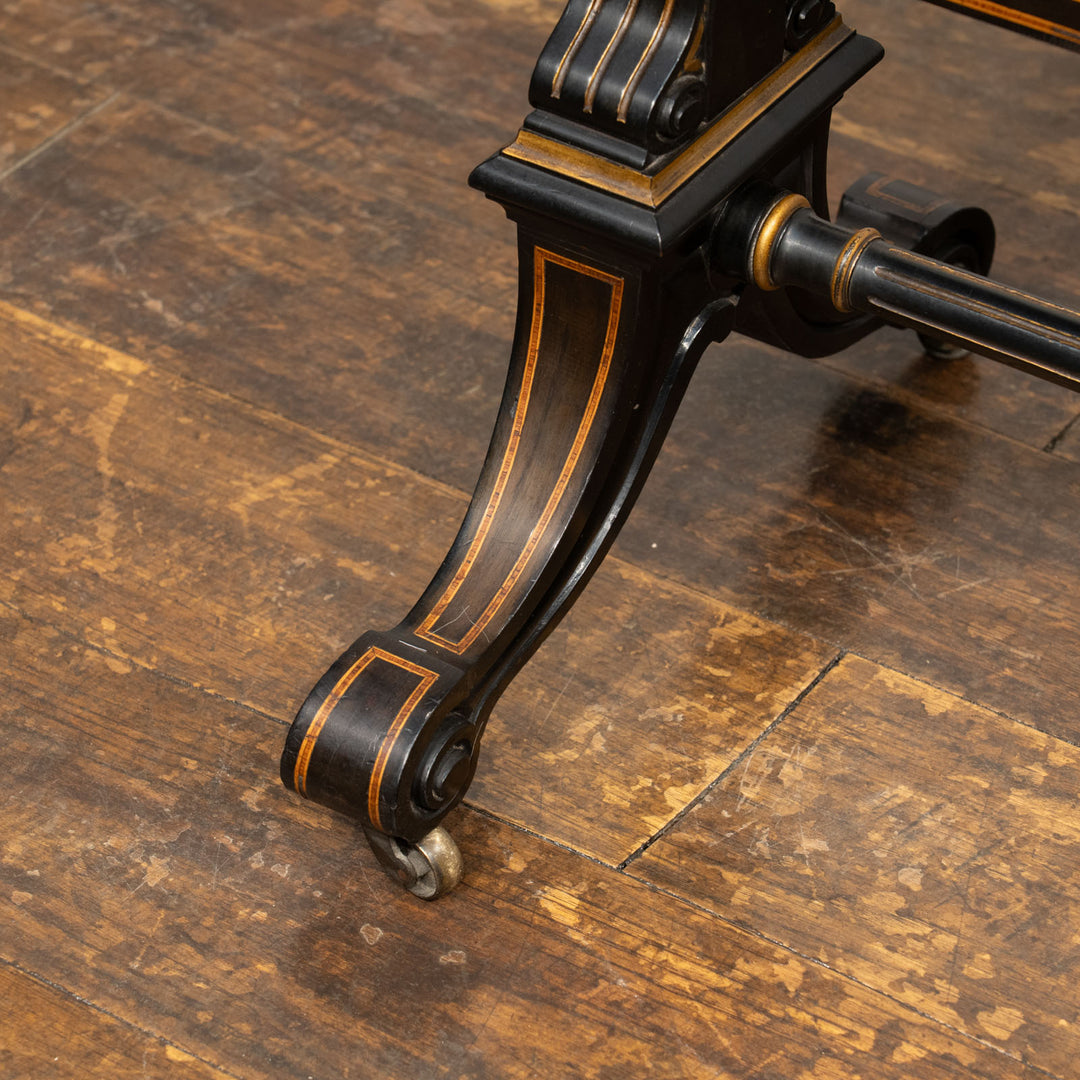 布で作られた花々が色彩豊か ナポレオン3世様式 ファイヤースクリーン /25L