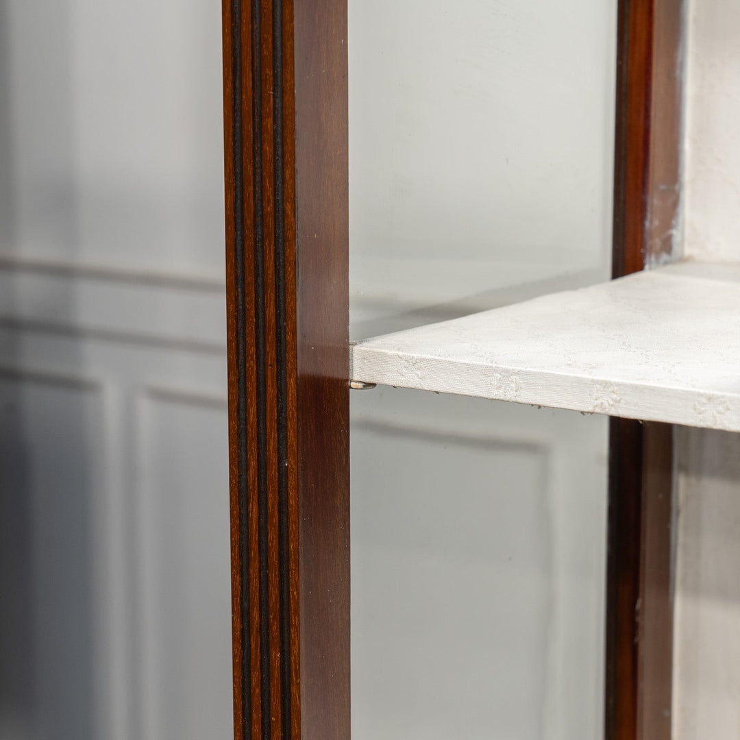 ウォールナット カブリオールレッグ ディスプレイキャビネット /25L