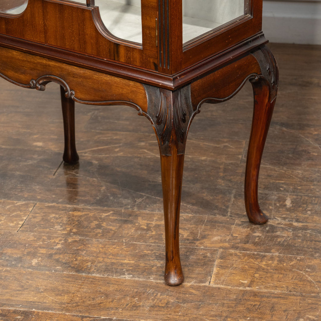 ウォールナット カブリオールレッグ ディスプレイキャビネット /25L