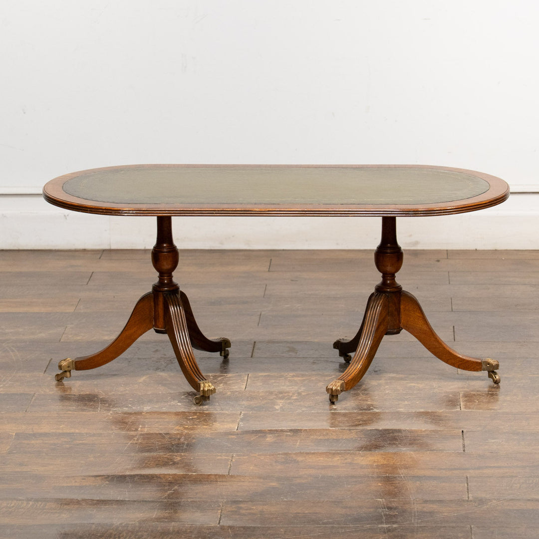 キャスター付き トライポッド オーバル コーヒーテーブル /25L