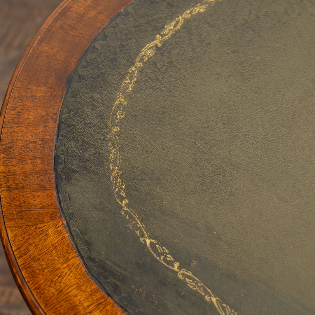 キャスター付き トライポッド オーバル コーヒーテーブル /25L