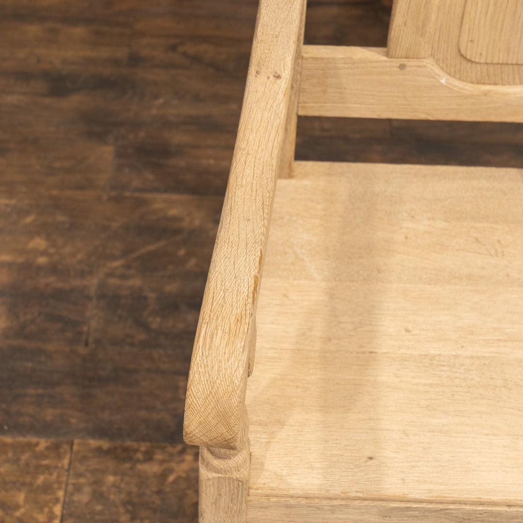 無塗装のナチュラルな木材の質感が魅力的 ハイバック ダイニングアームチェア /25L-2