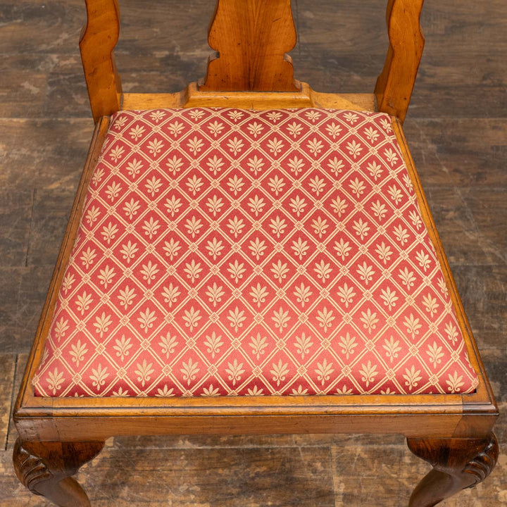 優雅な曲線のクイーンアンスタイルに華やかな座面が目を惹く ダイニングチェア /25L-1