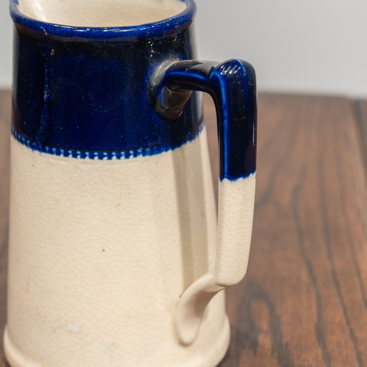 ネイビーブルーとクリームのツートンカラーが目を惹く ウォータージャグ /25L
