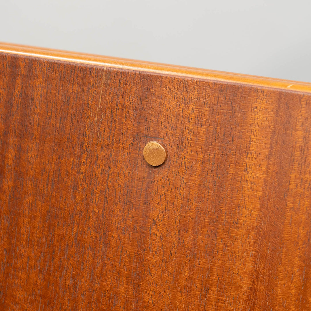 チーク材の木目が映えるオーバル天板が美しい エクステンション ダイニングテーブル /26A