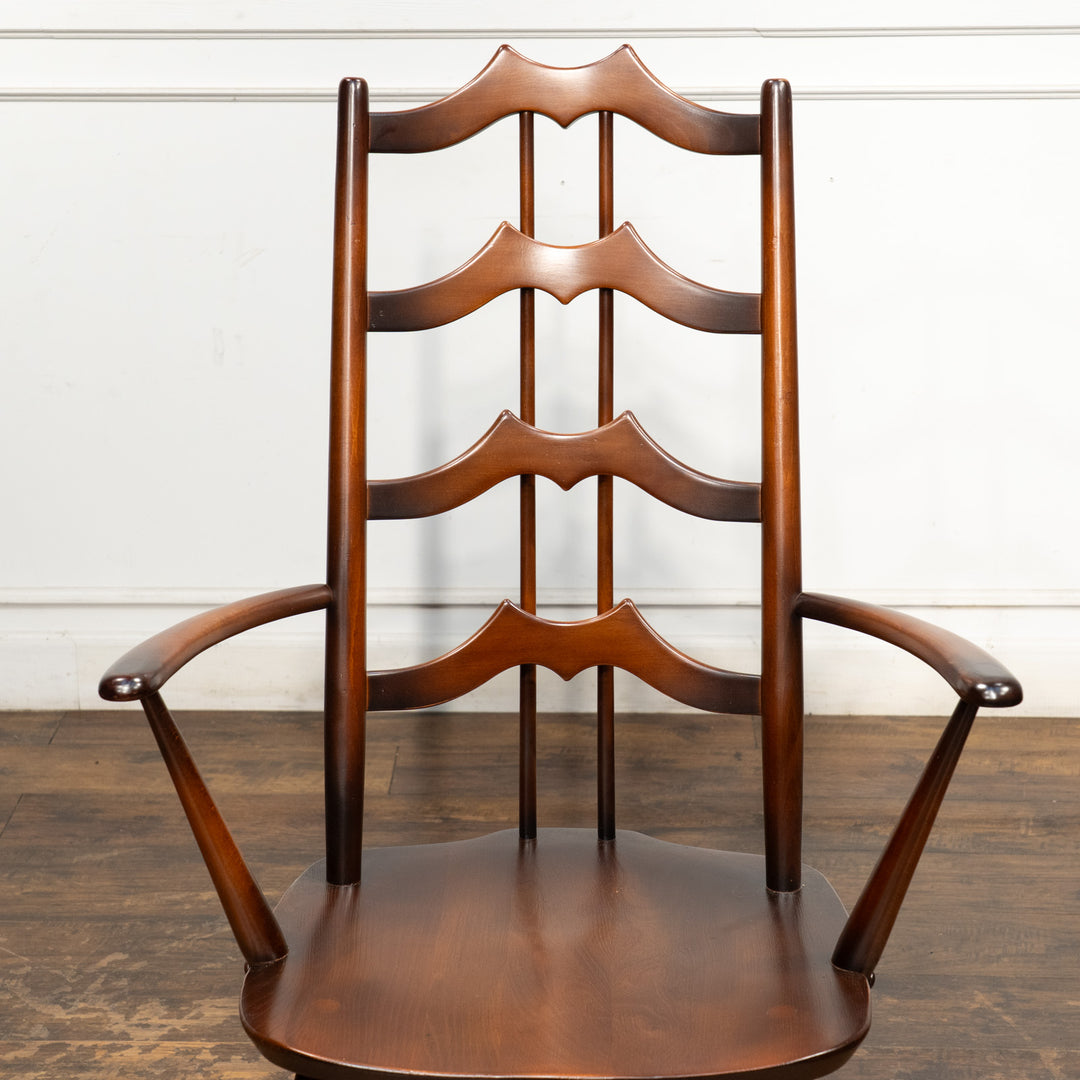 英国【ERCOL アーコール】背中をしっかり支えてくれる ラダーバックアームチェア No.496A オールドコロニアル /26A-1
