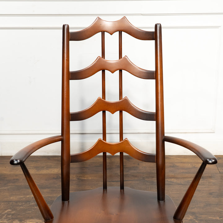 英国【ERCOL アーコール】背中をしっかり支えてくれる ラダーバックアームチェア No.496A オールドコロニアル /26A-2