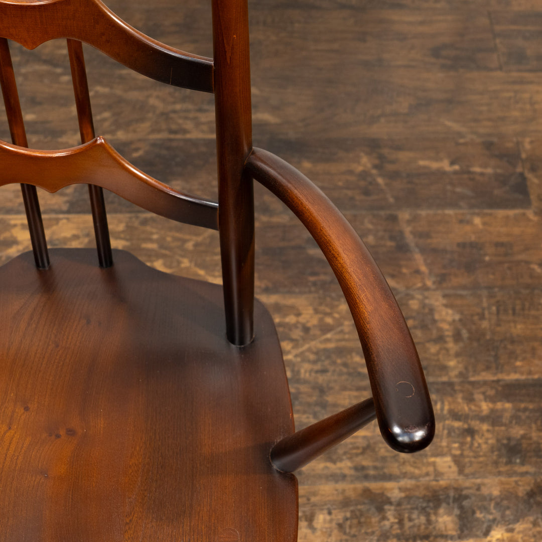 英国【ERCOL アーコール】背中をしっかり支えてくれる ラダーバックアームチェア No.496A オールドコロニアル /26A-2