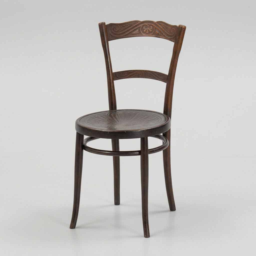 J&J Bentwood Chair073-10