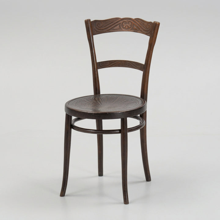 J&J Bentwood Chair073-10