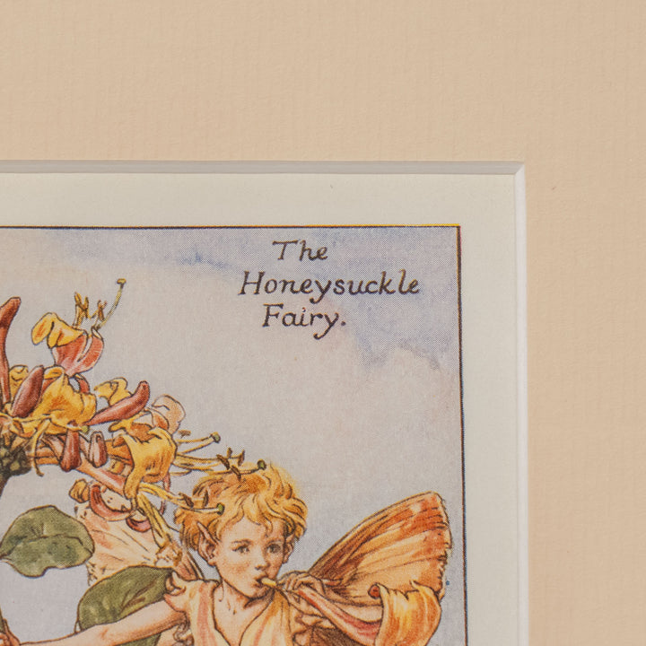 『The HONEYSUCKLE Fairy』 花の筒を角笛に見立てて楽し気に吹くハニーサックルの妖精 アートピース