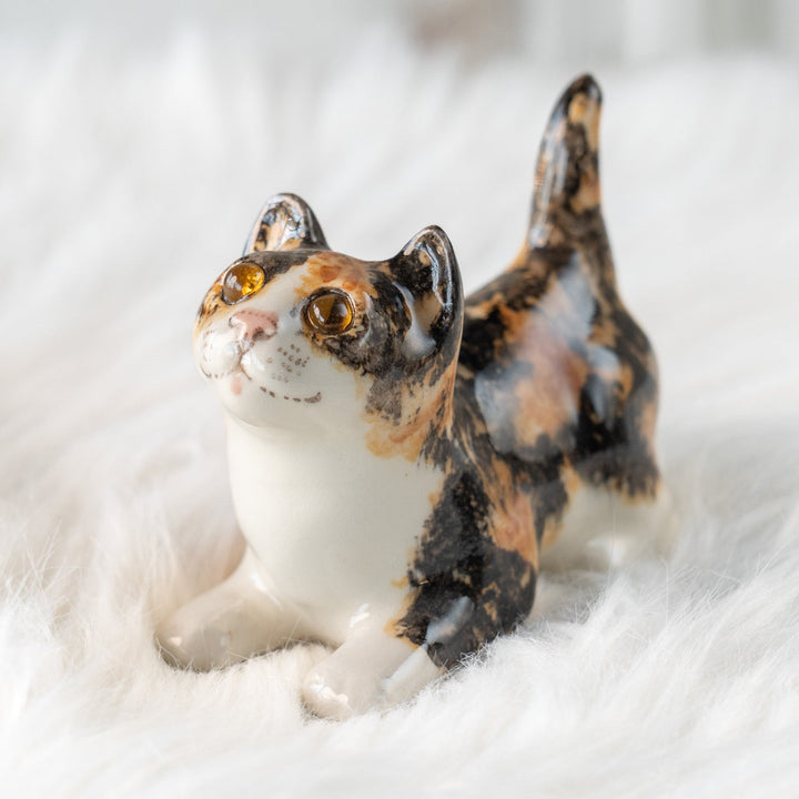 【Winstanley Cat ウィンスタンレイ キャット】今にも飛びかかりそうな躍動感あるフォルム キャリコ 三毛猫 /25L