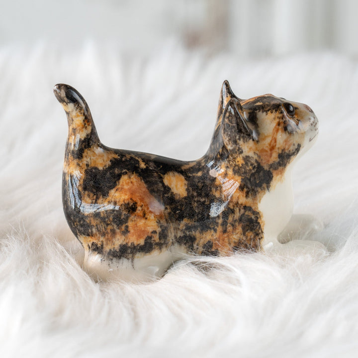 【Winstanley Cat ウィンスタンレイ キャット】今にも飛びかかりそうな躍動感あるフォルム キャリコ 三毛猫 /25L