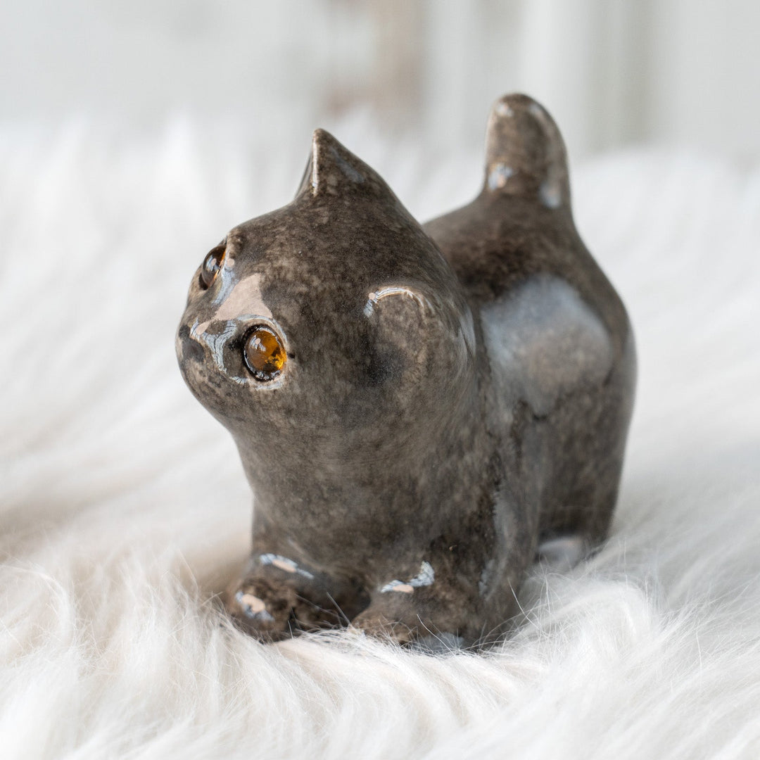 【Winstanley Cat ウィンスタンレイ キャット】ちらりと見上げるイタズラっぽい表情にときめく グレー 灰猫 /25L