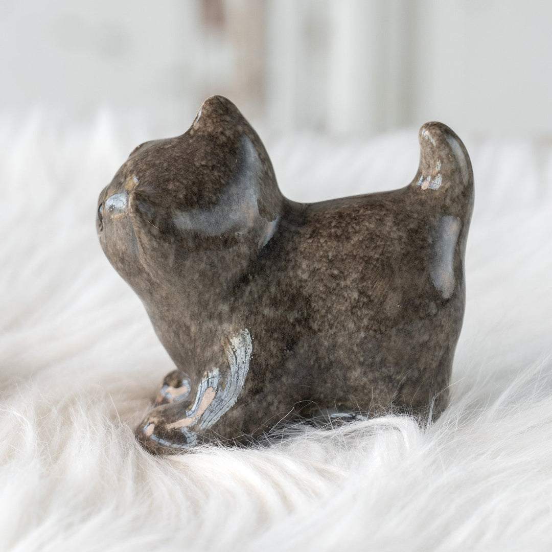 【Winstanley Cat ウィンスタンレイ キャット】ちらりと見上げるイタズラっぽい表情にときめく グレー 灰猫 /25L