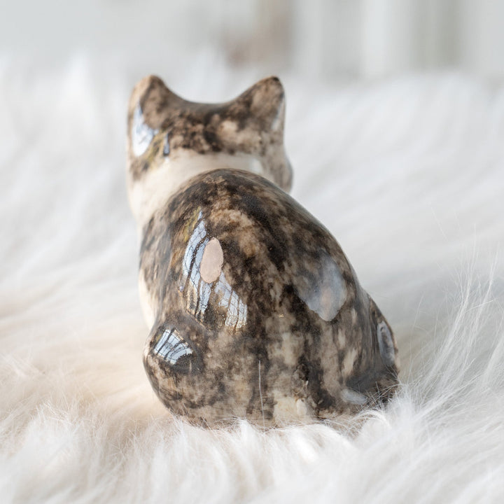 【Winstanley Cat ウィンスタンレイ キャット】じっとこちらを窺うような表情が印象的 シルバータビー サバトラ猫 /25L-B