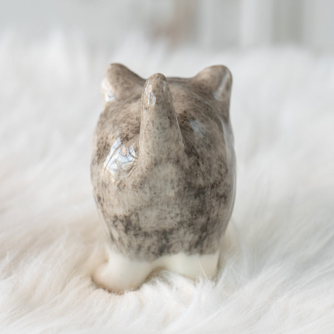 【Winstanley Cat ウィンスタンレイ キャット】コロコロとしたまん丸フォルムが魅力的 グレー 灰猫 /25L