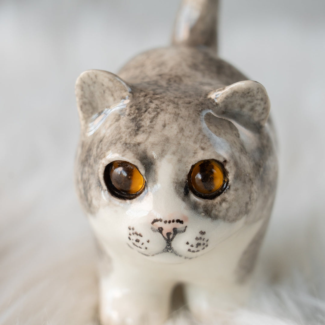 【Winstanley Cat ウィンスタンレイ キャット】コロコロとしたまん丸フォルムが魅力的 グレー 灰猫 /25L